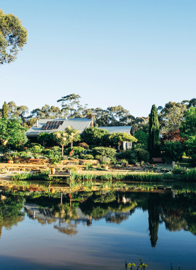 vic-country-garden