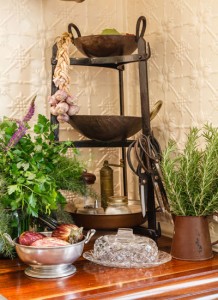 FOOD PRODUCTION MEETS URBAN DWELLING
