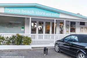 A SEASIDE CAFE