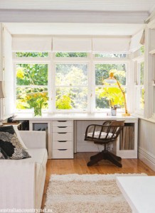 A COLOURFUL SYDNEY HOME