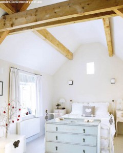 AN 18TH-CENTURY COTTAGE 7