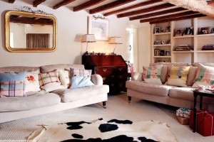 AN 18TH-CENTURY COTTAGE 8