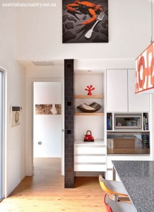 A NEW-AGE BEACH SHACK 1