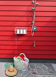 A NEW-AGE BEACH SHACK 7