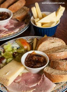 EATING-THROUGH-ENGLAND’S-GREEN-AND-PLEASANT-LAND