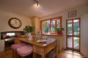 5 COUNTRY INSPIRED KITCHENS