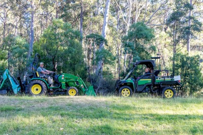 John Deere 10