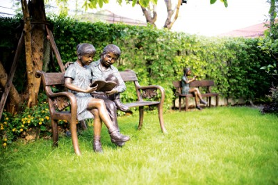 Garden Bronze statue