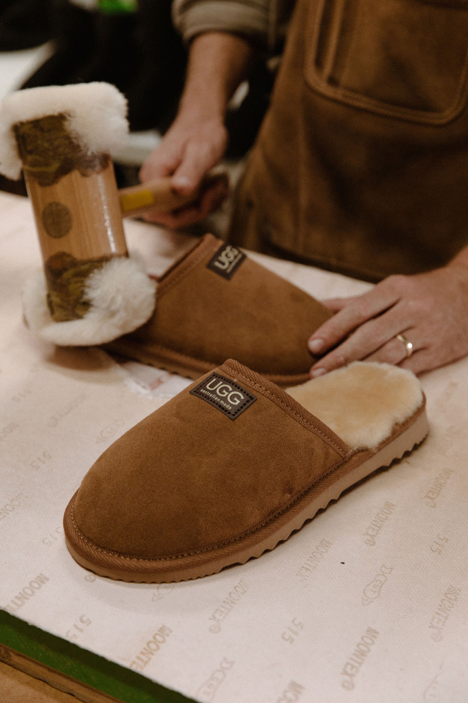 UGG since 1974 slippers