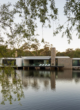 Canberra lake house Cover Shot