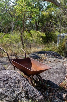 Diamondvale Cottage wheelbarrow