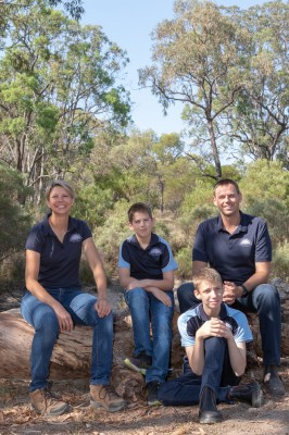 Diamondvale Cottage Taya Stephen and family